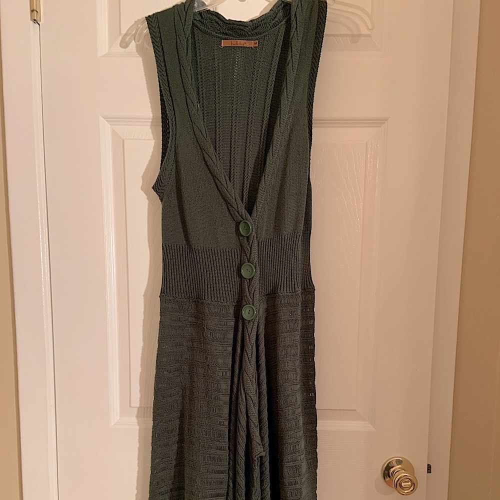 Belldini dark green sleeveless crochet duster